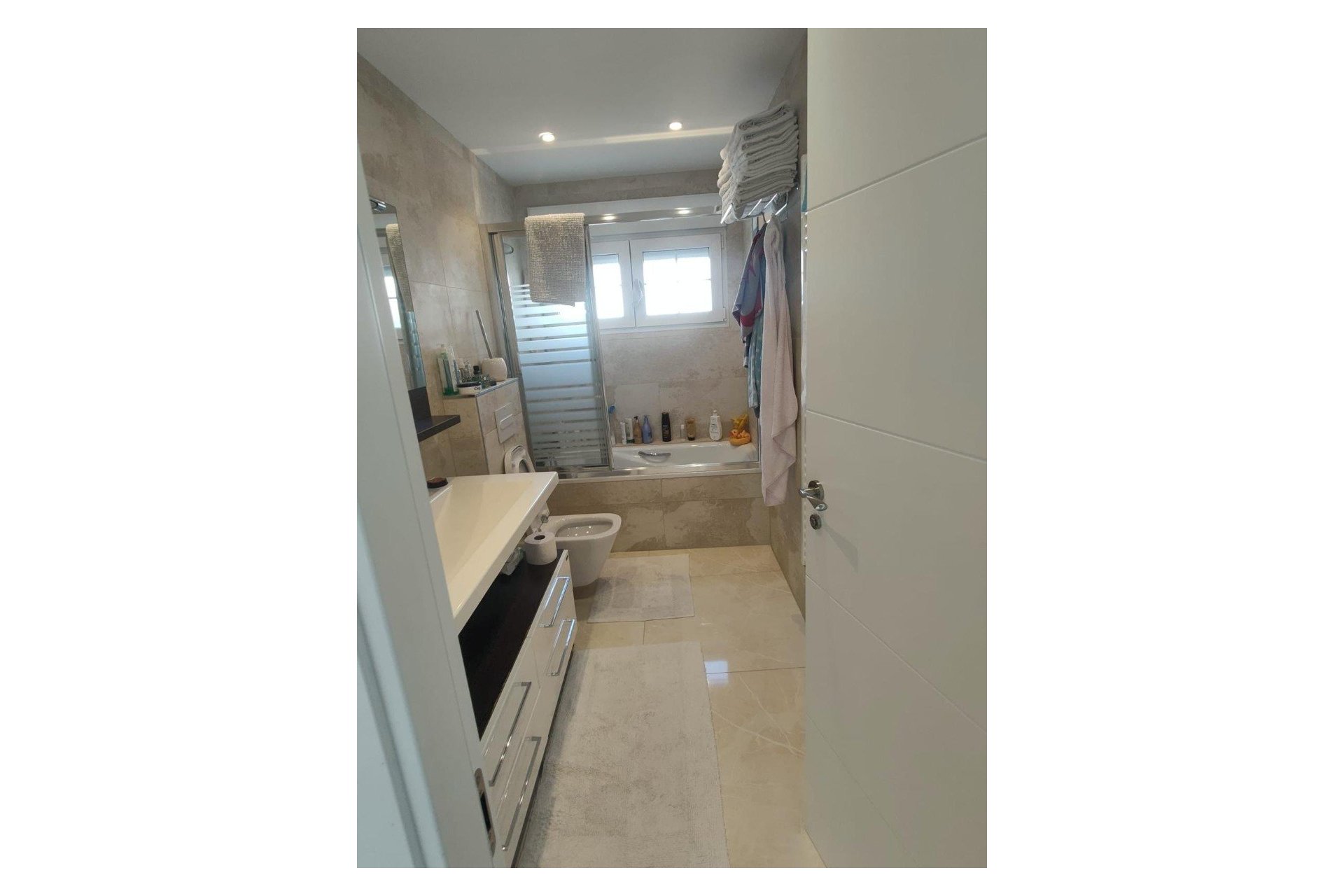 Resale - Villa -
Orihuela Costa - La Zenia