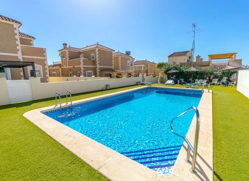Resale - Villa -
Orihuela Costa - Las Filipinas