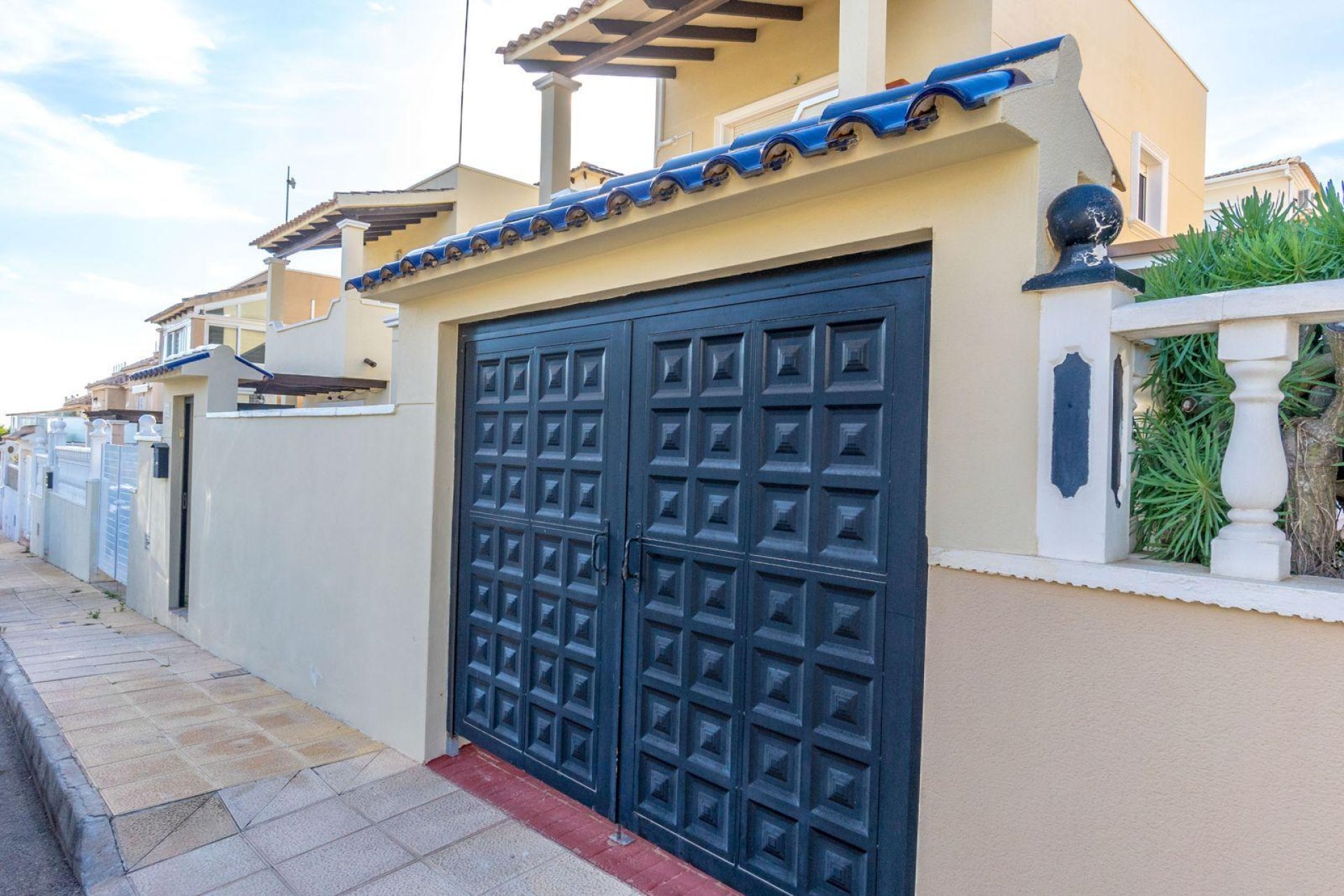 Resale - Villa -
Orihuela Costa - Las Filipinas