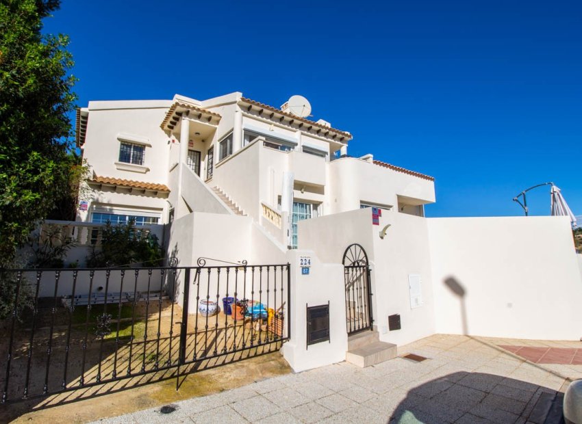 Resale - Villa -
Orihuela Costa - Las Ramblas