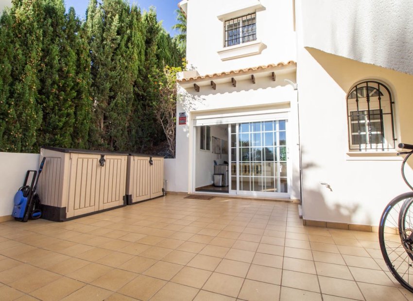 Resale - Villa -
Orihuela Costa - Las Ramblas