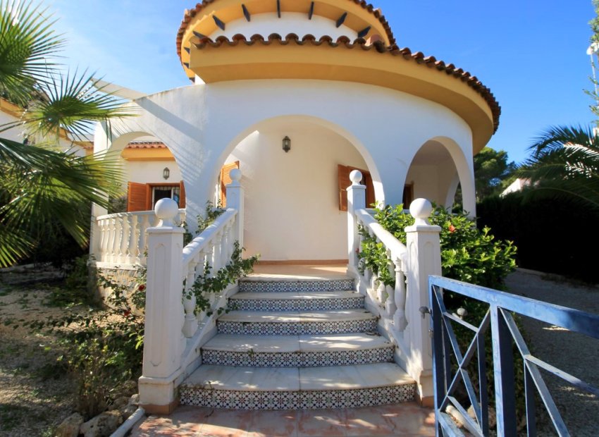 Resale - Villa -
Orihuela Costa - Mil Palmeras