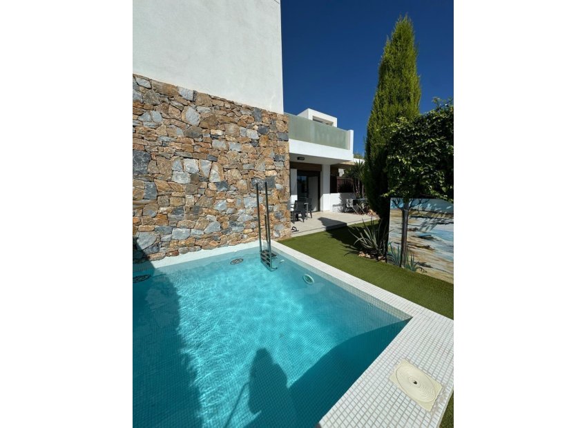 Resale - Villa -
Orihuela Costa - Montezenia