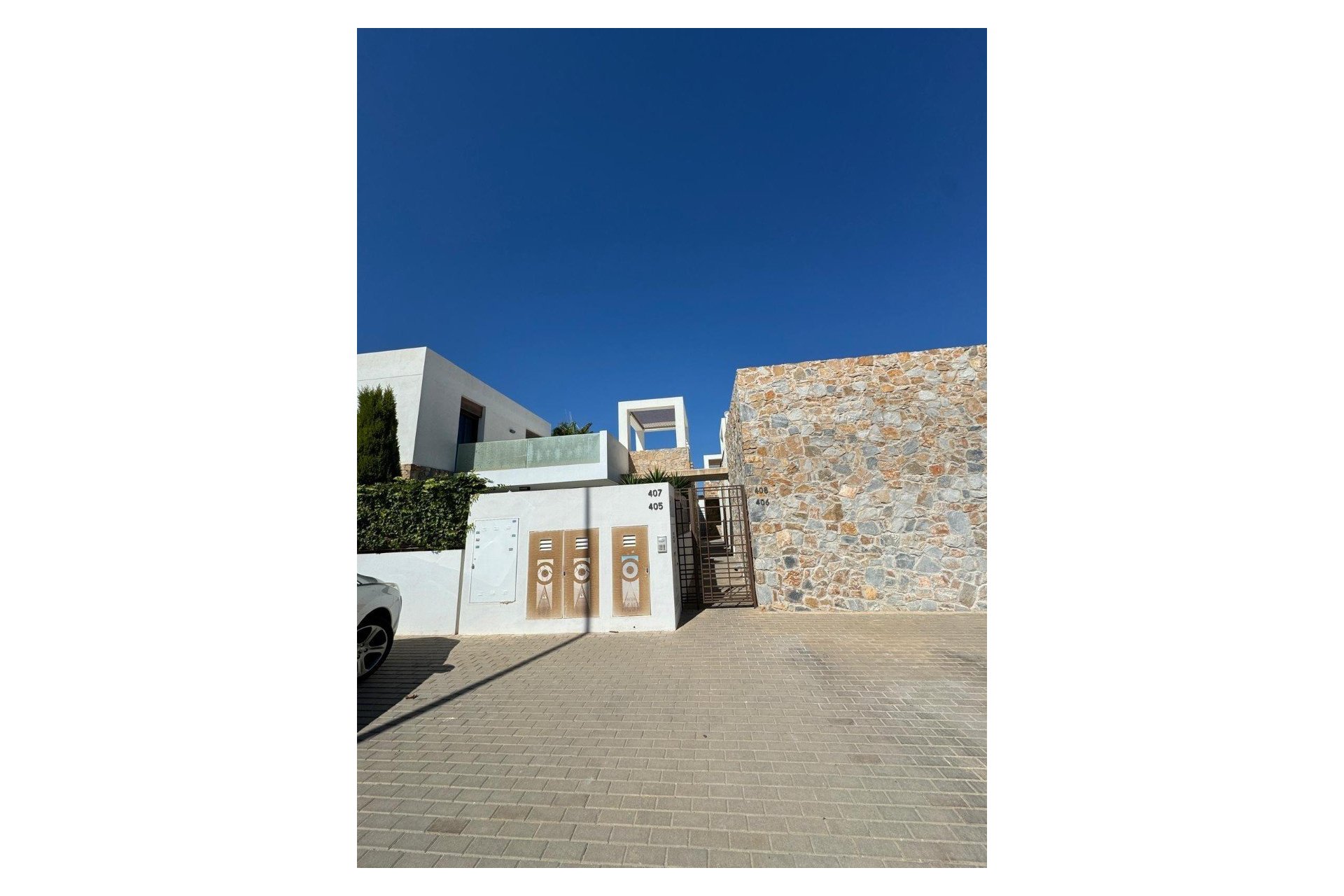 Resale - Villa -
Orihuela Costa - Montezenia