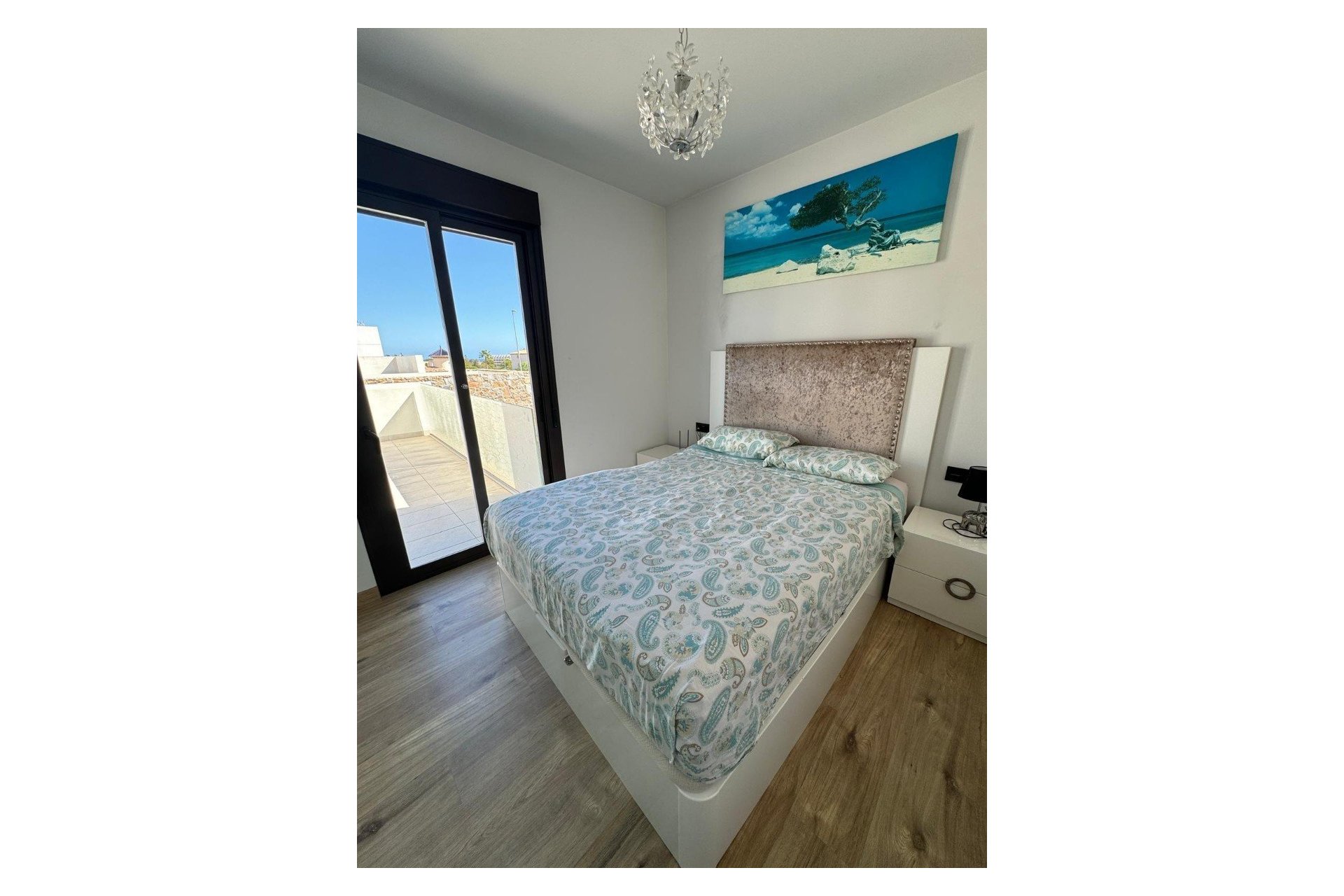 Resale - Villa -
Orihuela Costa - Montezenia