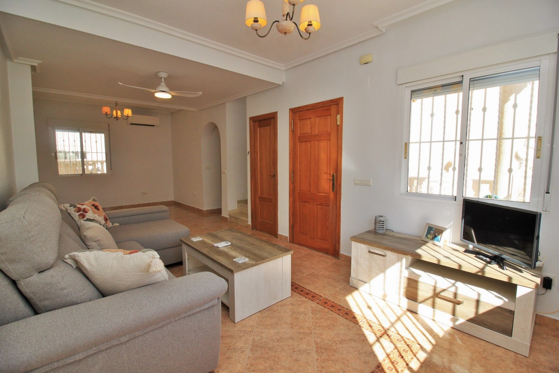 Resale - Villa -
Orihuela Costa - Playa Flamenca