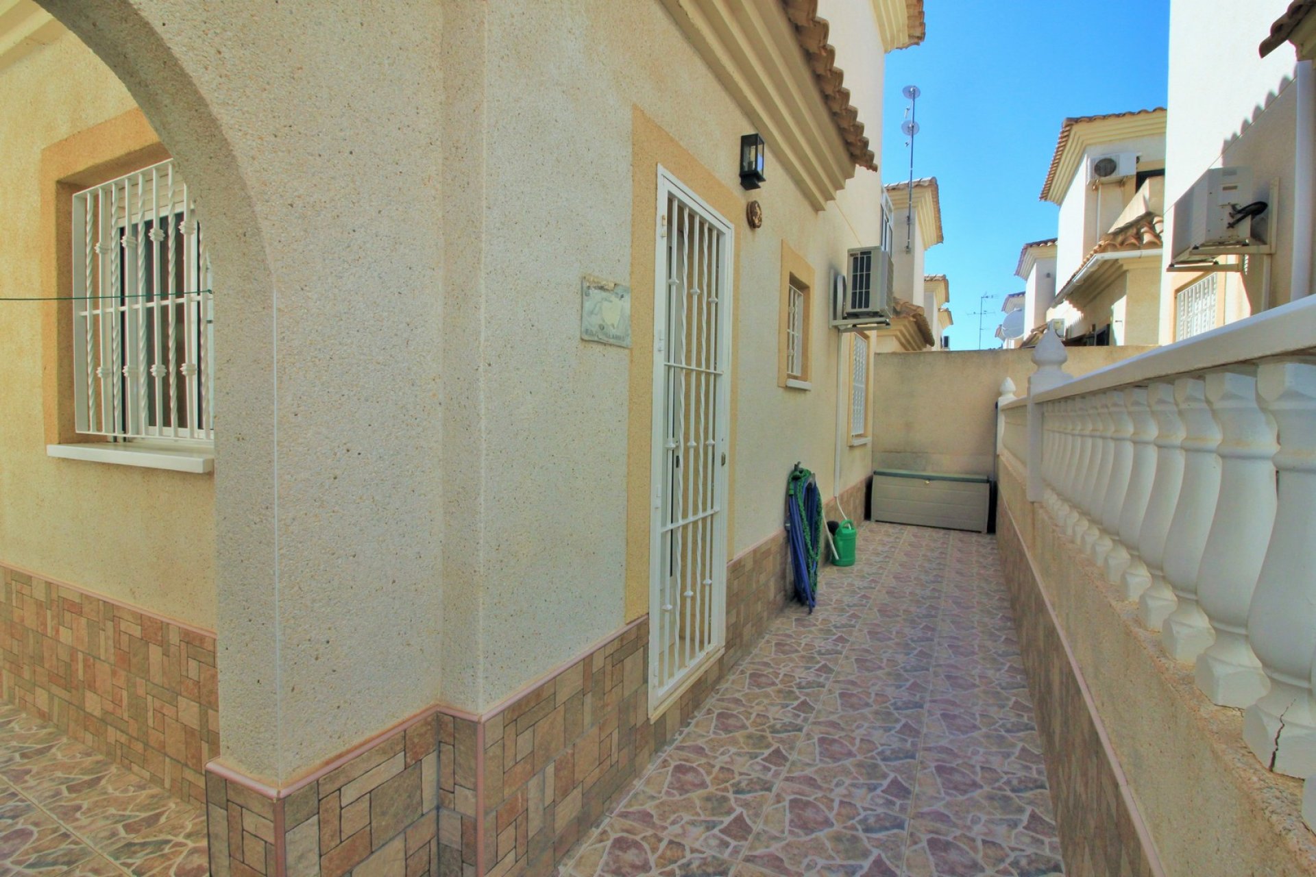 Resale - Villa -
Orihuela Costa - Playa Flamenca