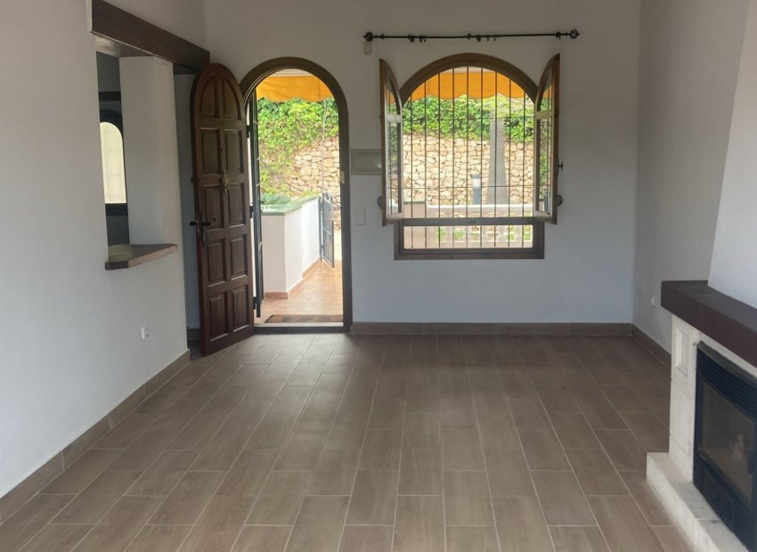 Resale - Villa -
Orihuela Costa - Villamartín