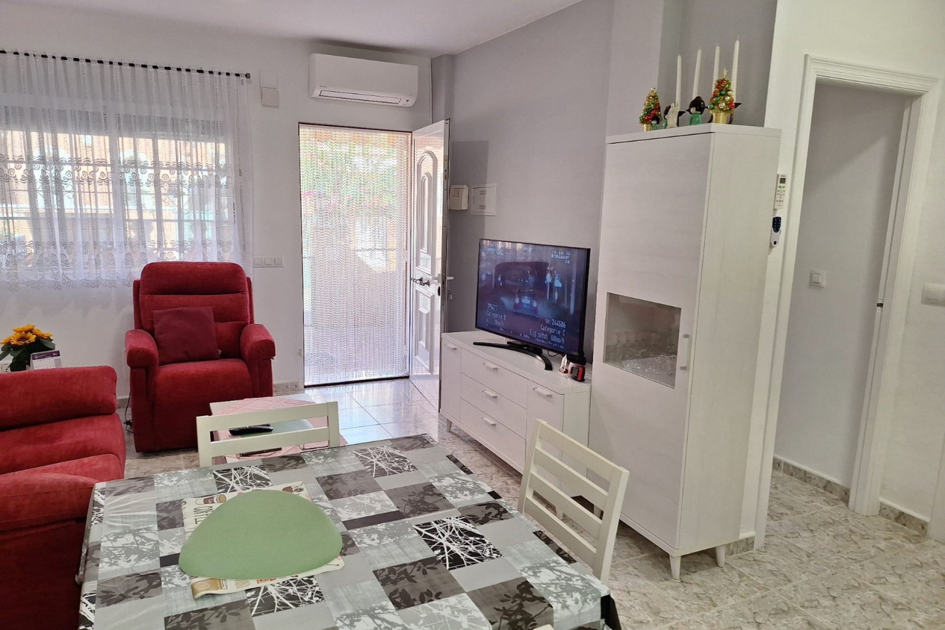 Resale - Villa -
Orihuela Costa - Villas San Luis