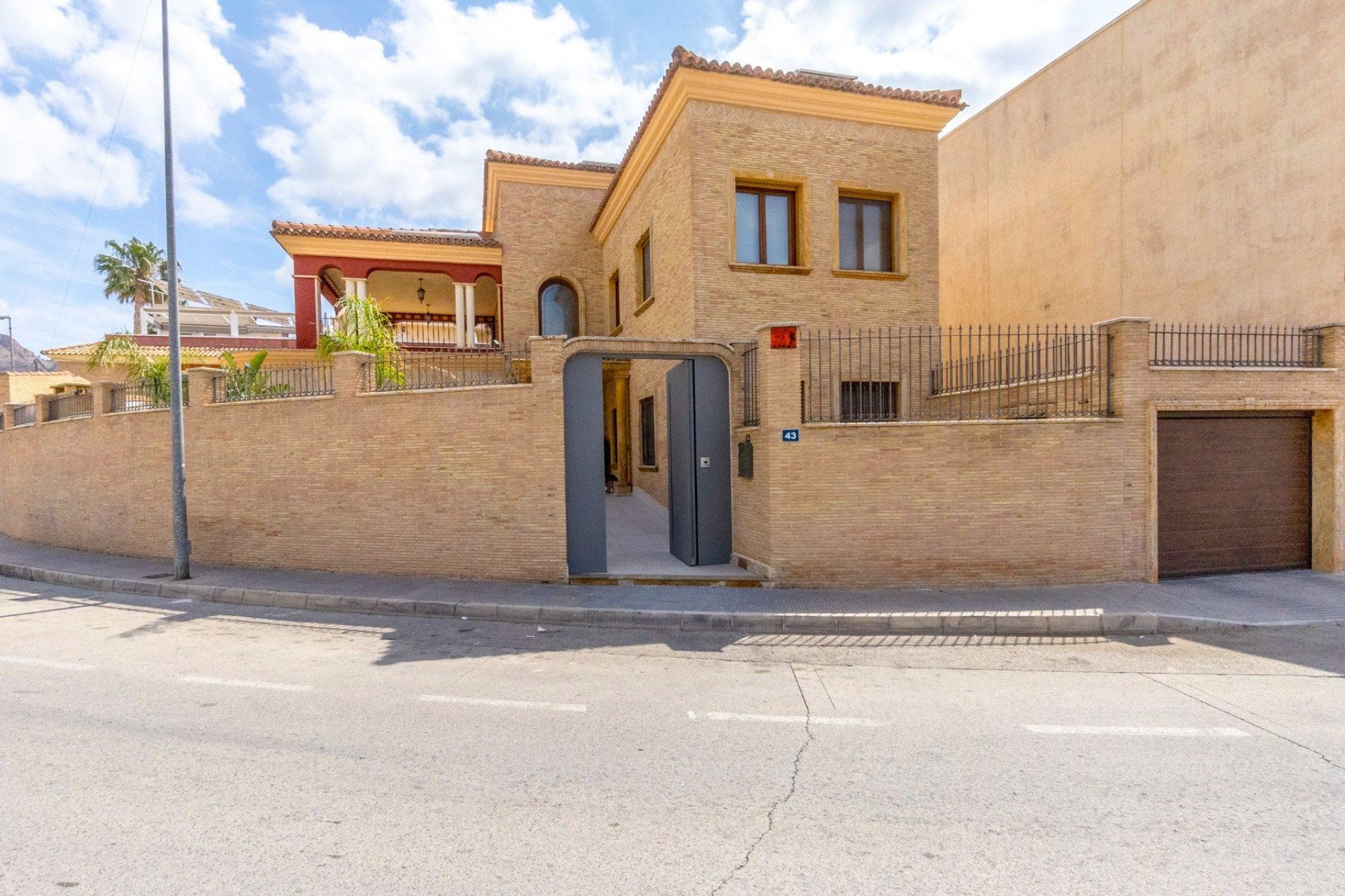 Resale - Villa -
Orihuela - La Aparecida