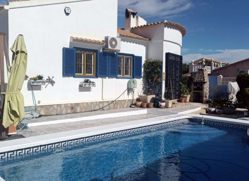 Resale - Villa -
Orihuela - La Florida