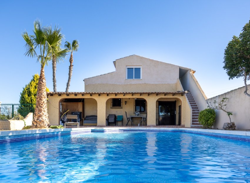 Resale - Villa -
Orihuela - La Matanza