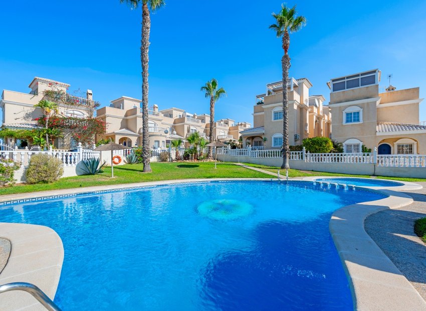 Resale - Villa -
Orihuela - Los Altos