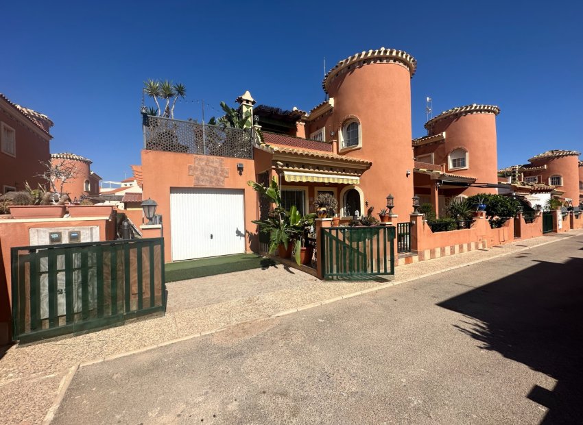 Resale - Villa -
Orihuela - Playa Flamenca