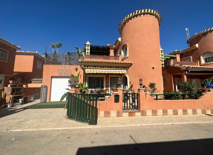 Resale - Villa -
Orihuela - Playa Flamenca