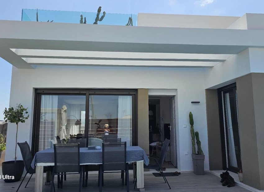 Resale - Villa -
Orihuela - Vistabella