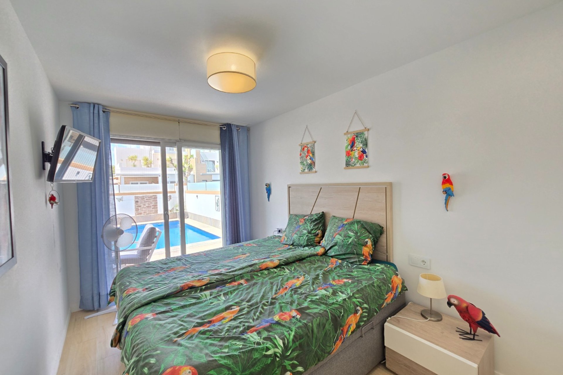 Resale - Villa -
Pilar de la Horadada - Pilar de la Horadada *