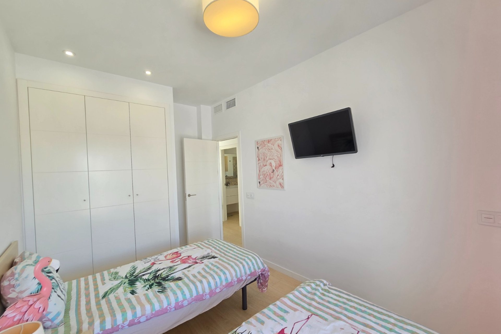 Resale - Villa -
Pilar de la Horadada - Pilar de la Horadada *