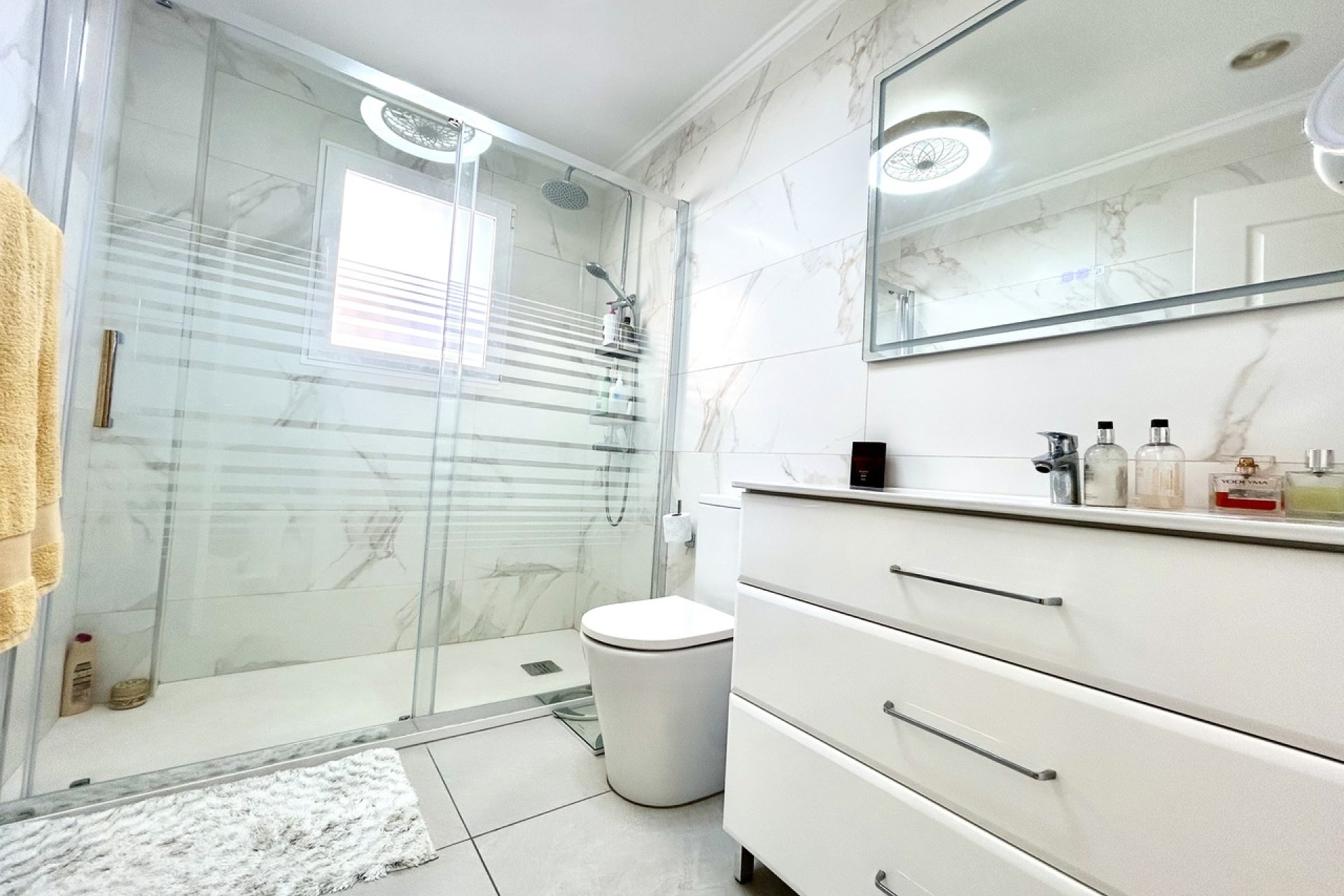 Resale - Villa -
Pinar de Campoverde