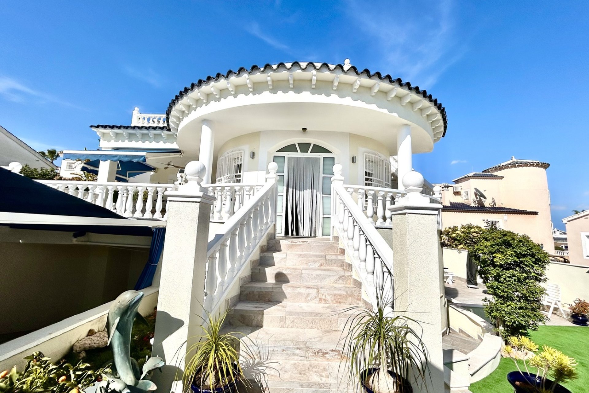 Resale - Villa -
Pinar de Campoverde