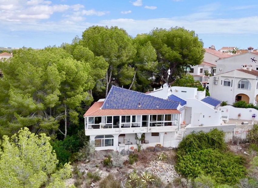 Resale - Villa -
Pinar de Campoverde