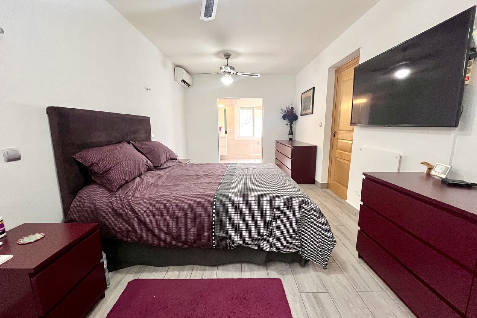Resale - Villa -
Pinar de Campoverde