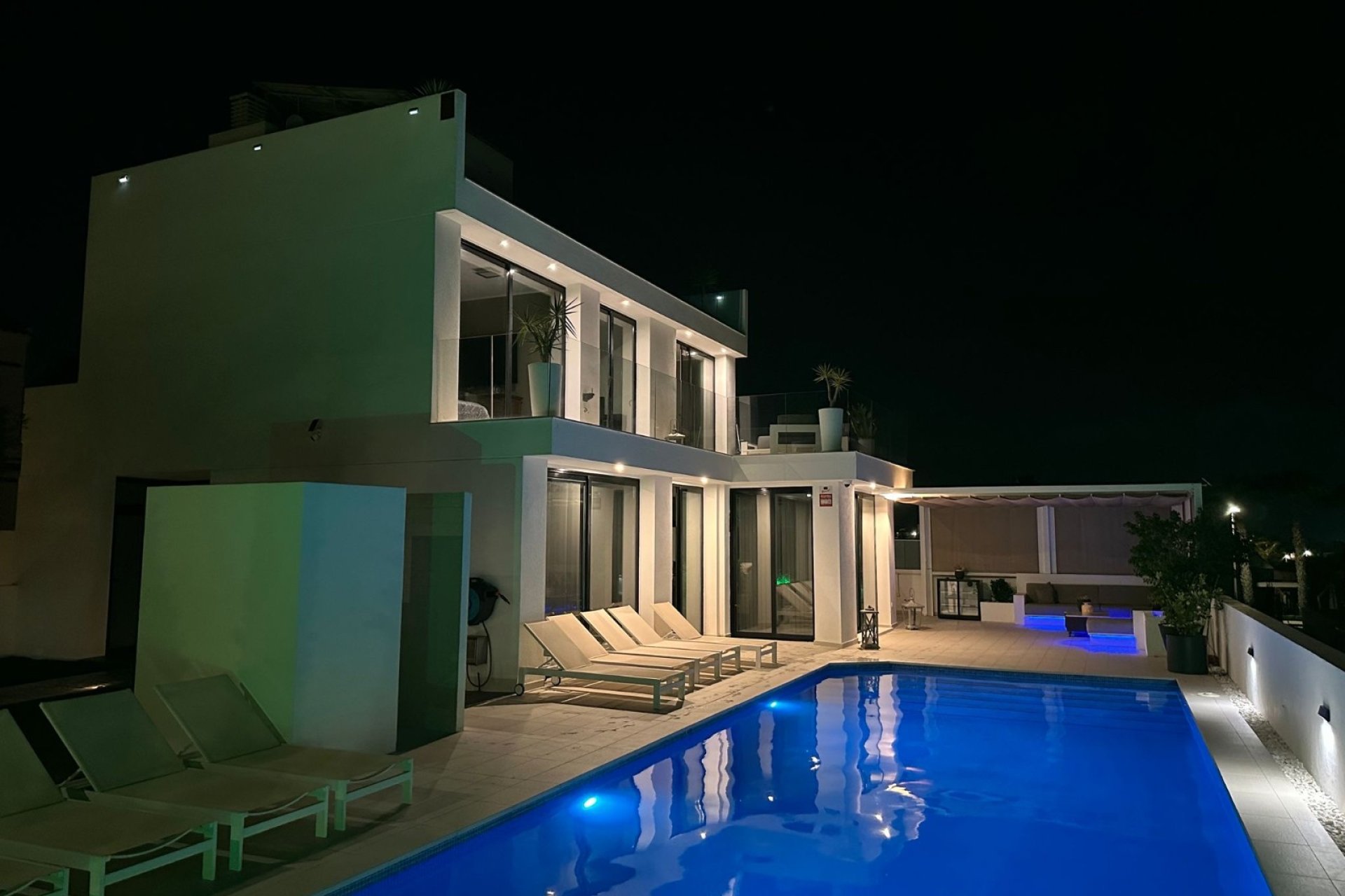 Resale - Villa -
San Fulgencio - La Marina