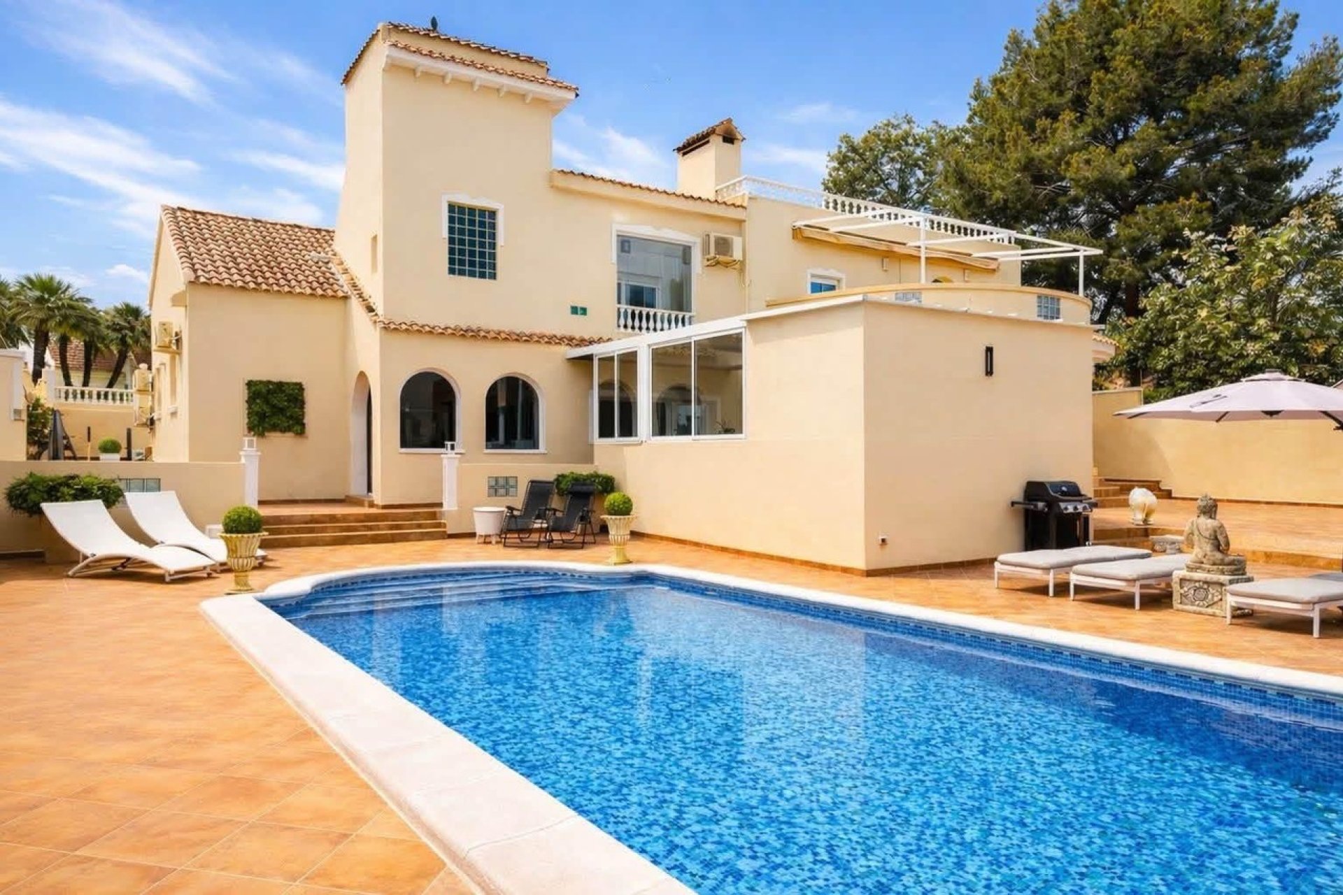 Resale - Villa -
San Miguel de Salinas
