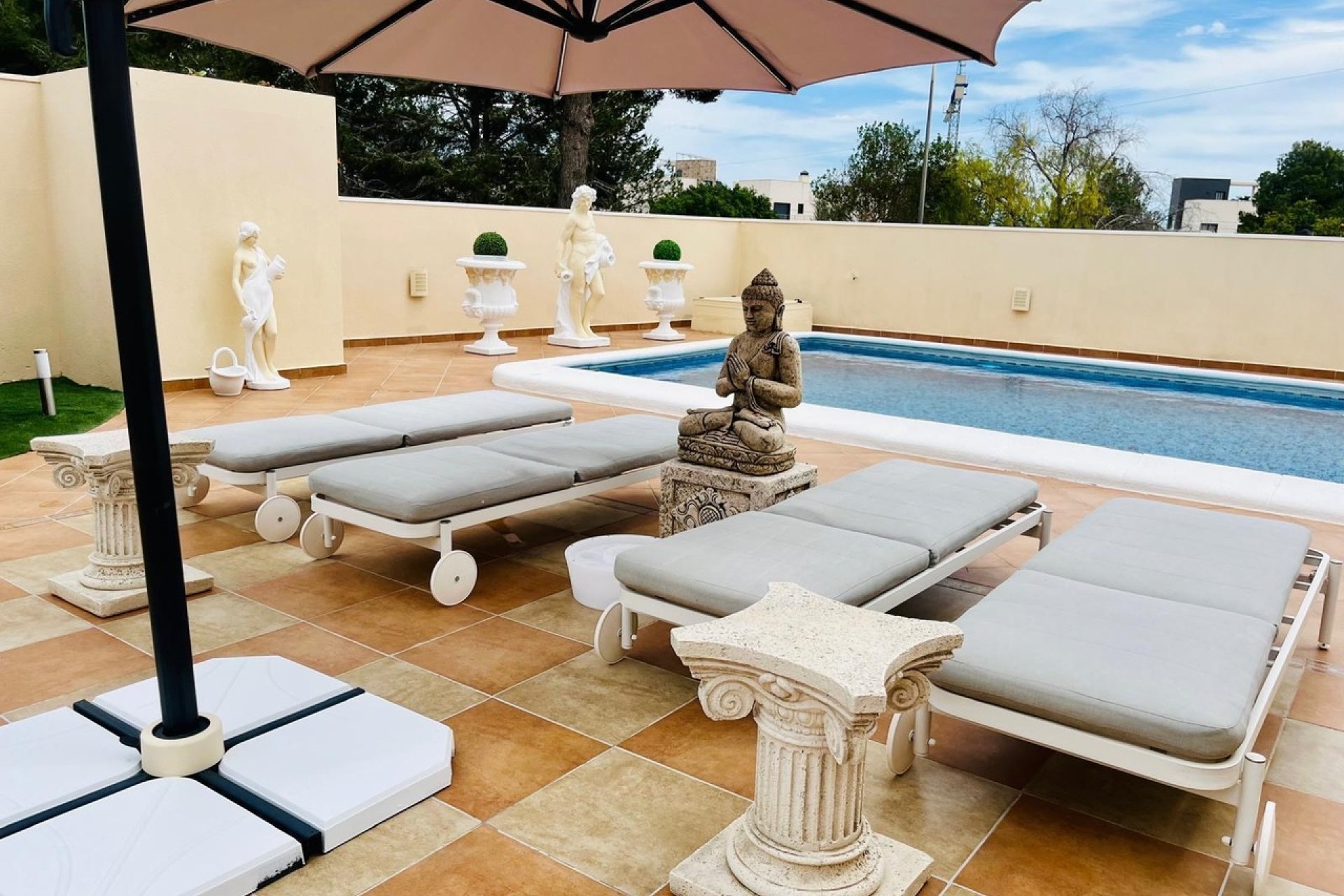 Resale - Villa -
San Miguel de Salinas