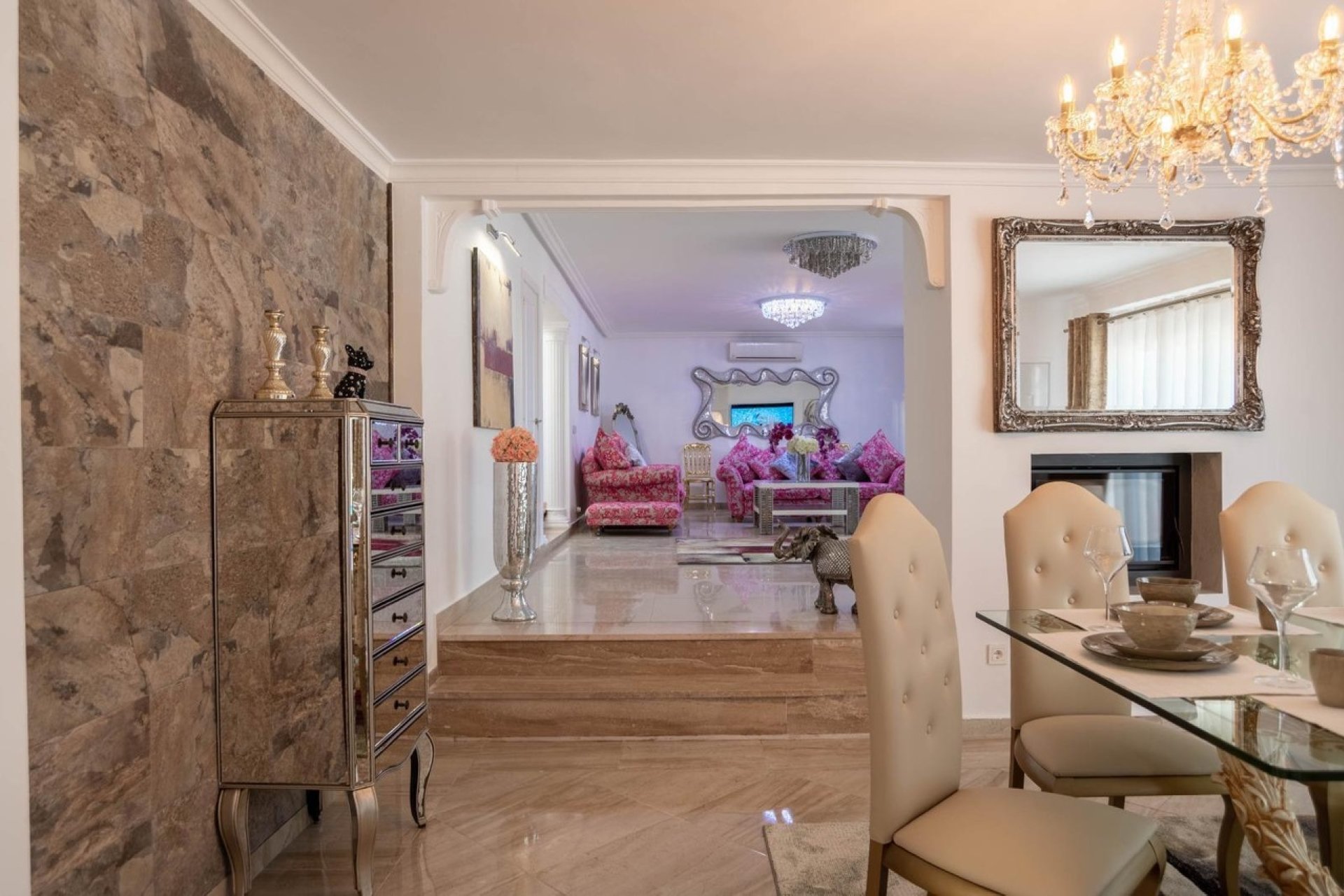 Resale - Villa -
San Miguel de Salinas
