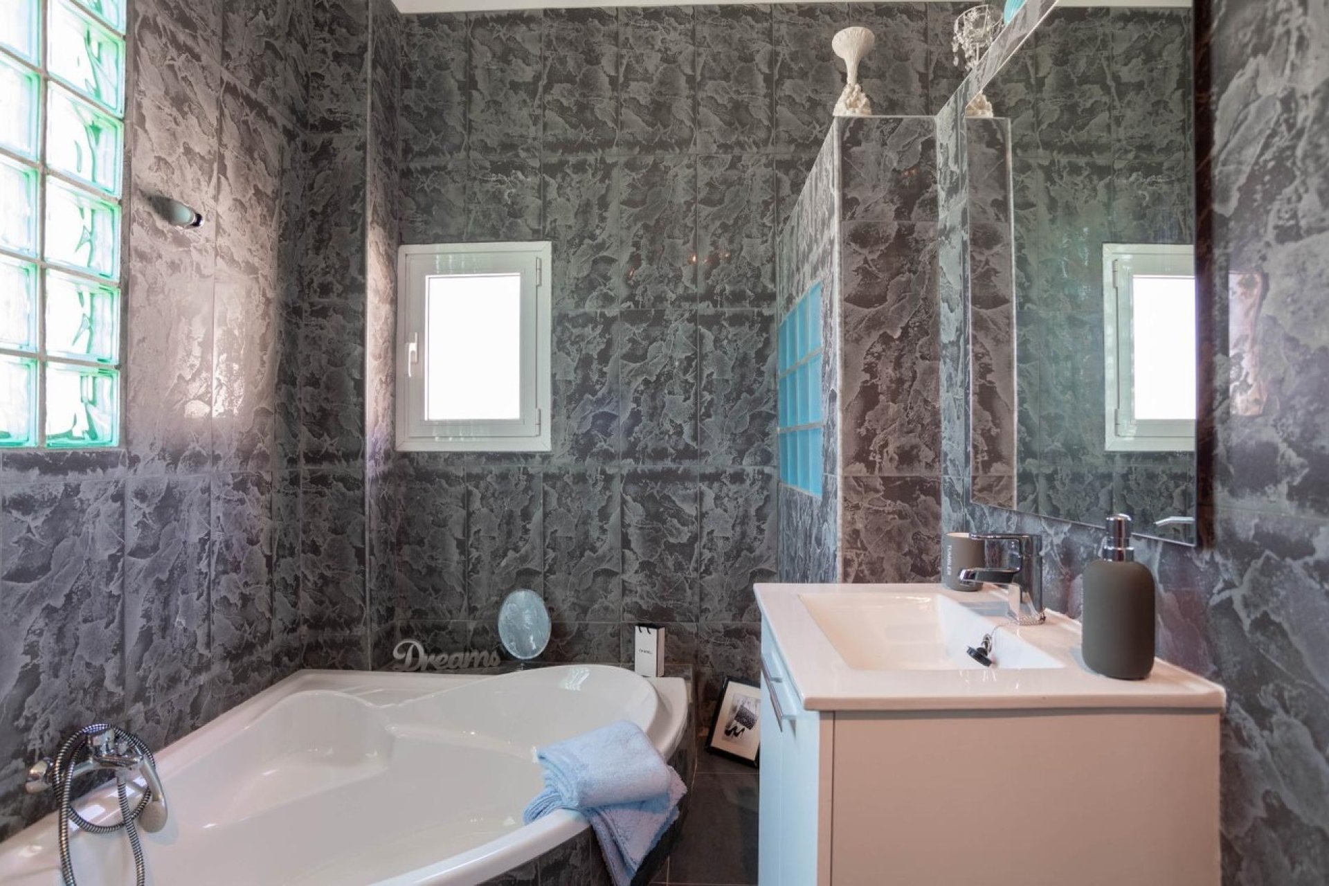 Resale - Villa -
San Miguel de Salinas