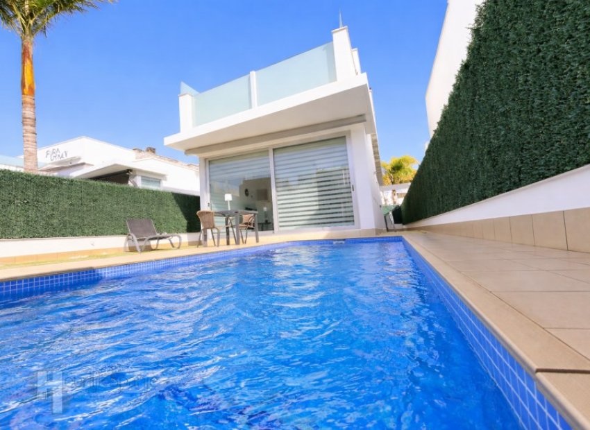 Resale - Villa -
San Pedro del Pinatar - Lo Pagan