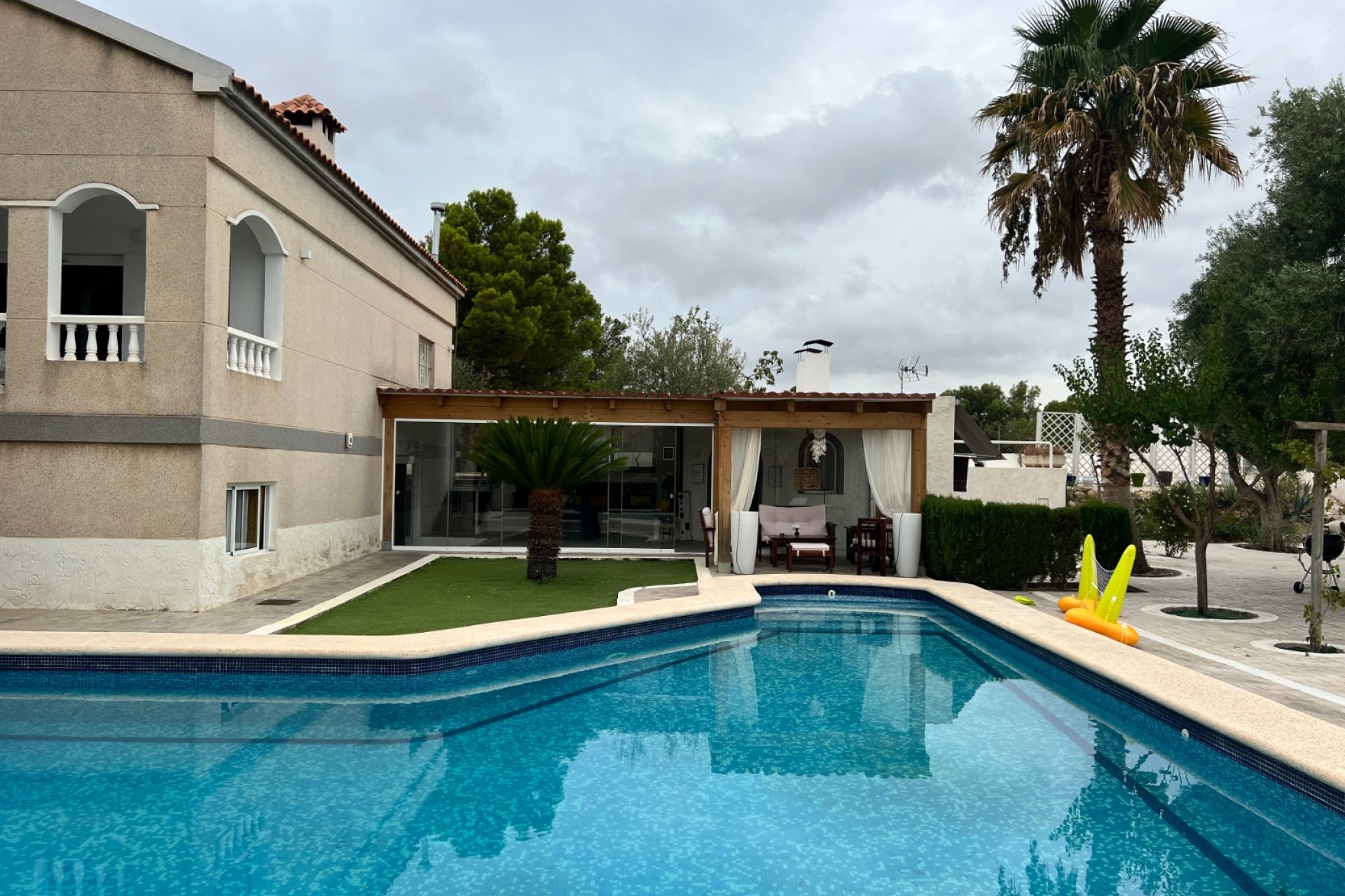 Resale - Villa -
San Vicente del Raspeig - Villamontes - Boqueres