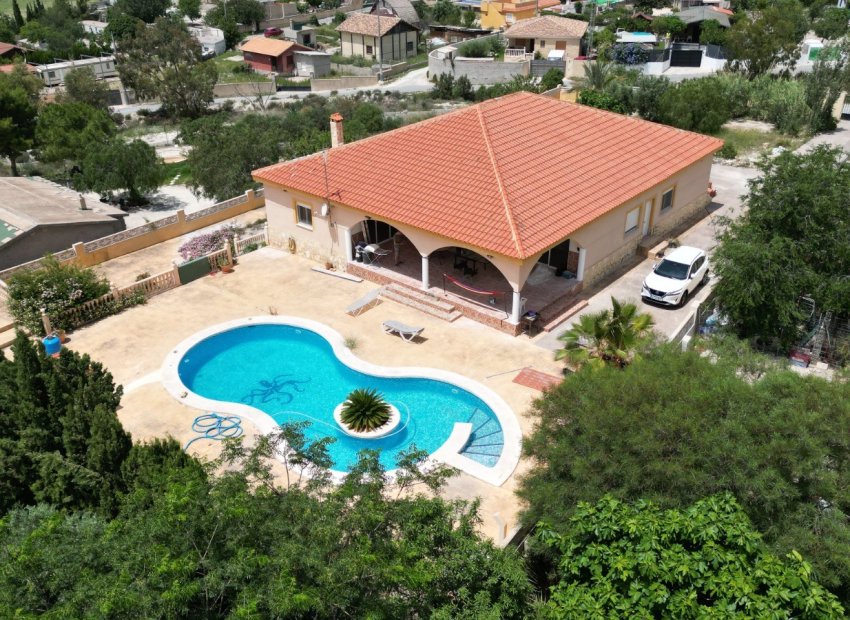 Resale - Villa -
San Vicente del Raspeig - Villanueva