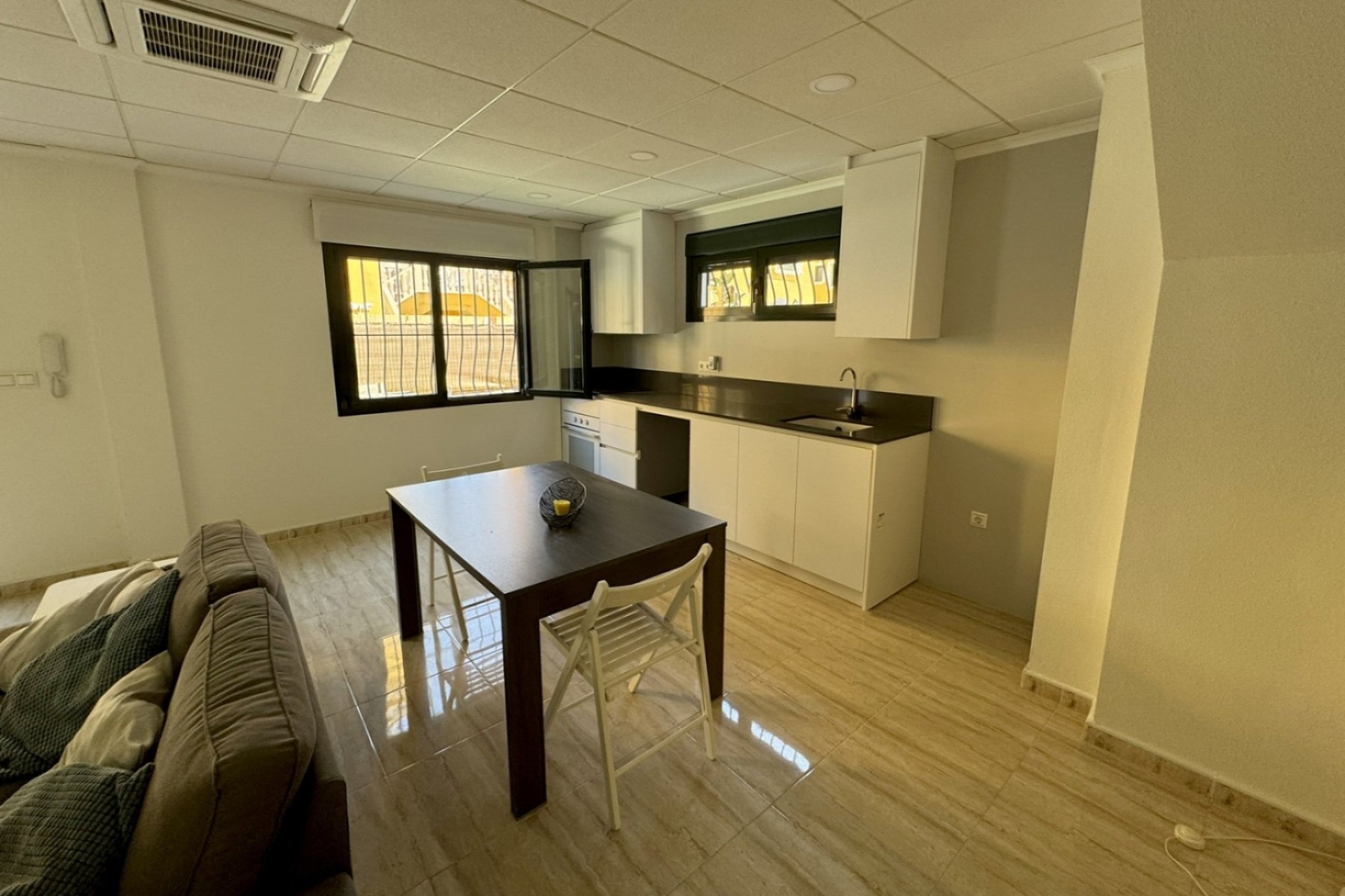 Resale - Villa / Semi-detached -
Ciudad Quesada
