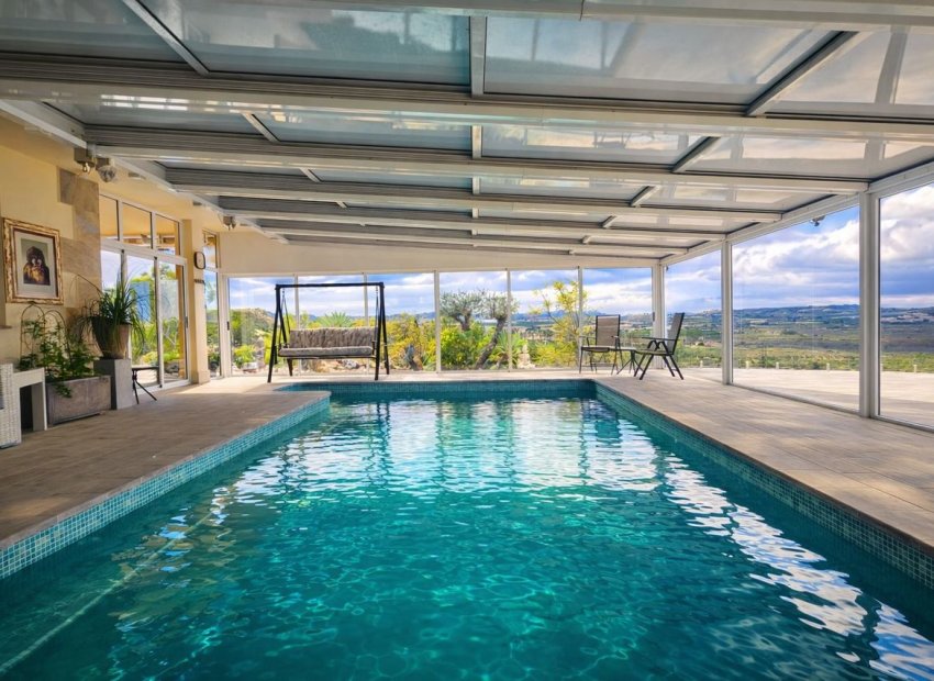 Resale - Villa -
Torremendo