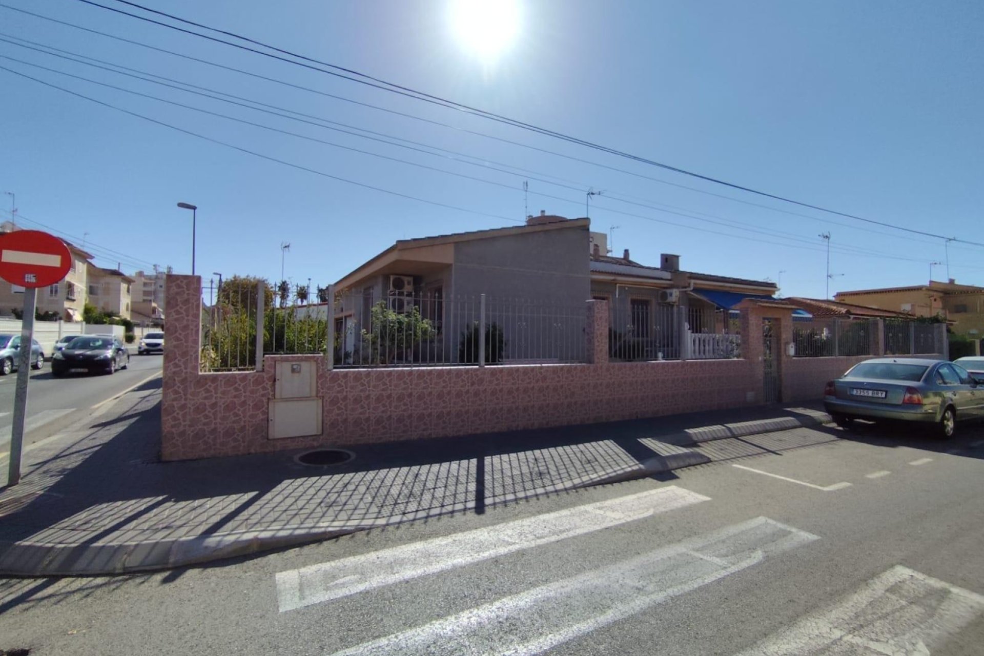 Resale - Villa -
Torrevieja - Center