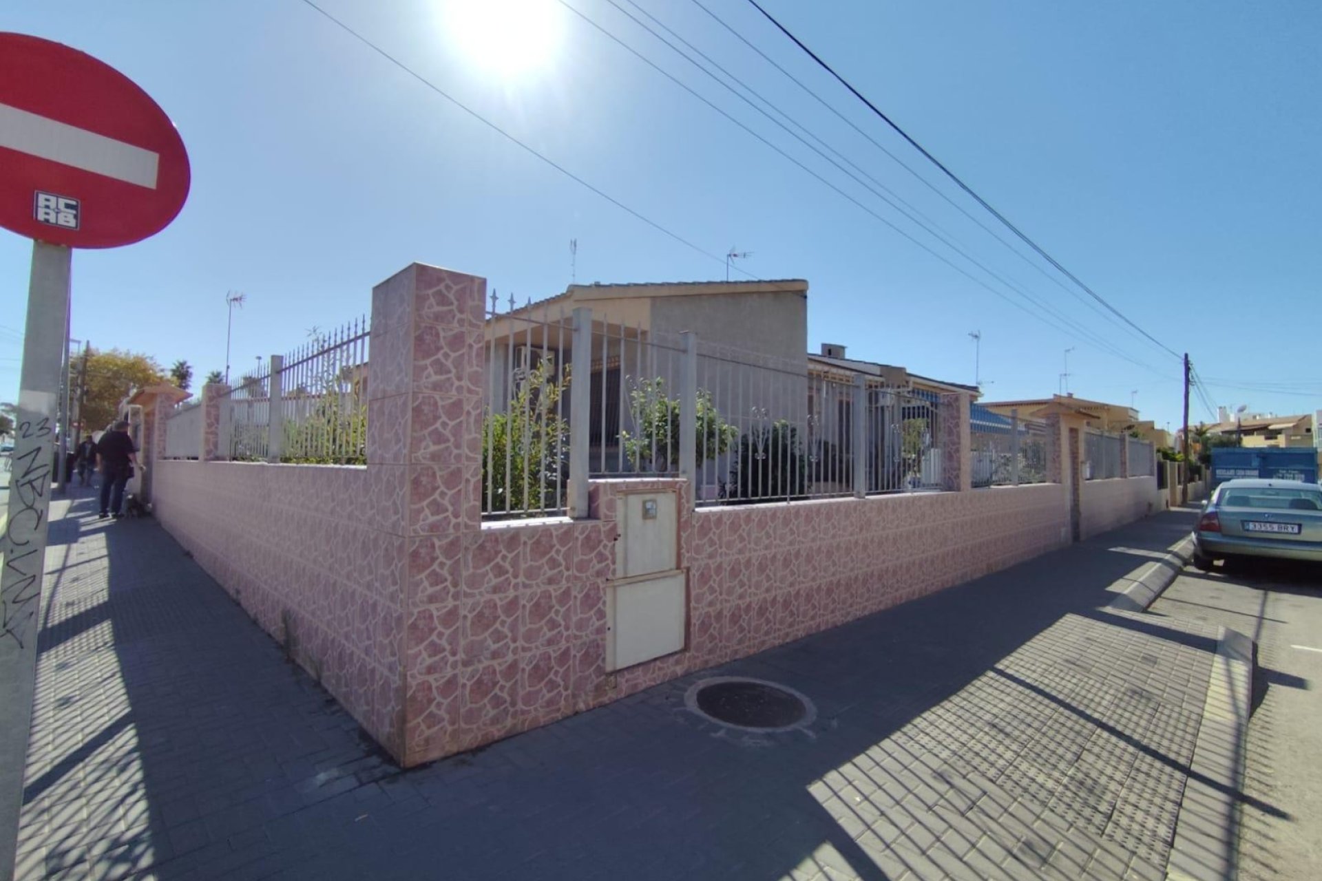 Resale - Villa -
Torrevieja - Center