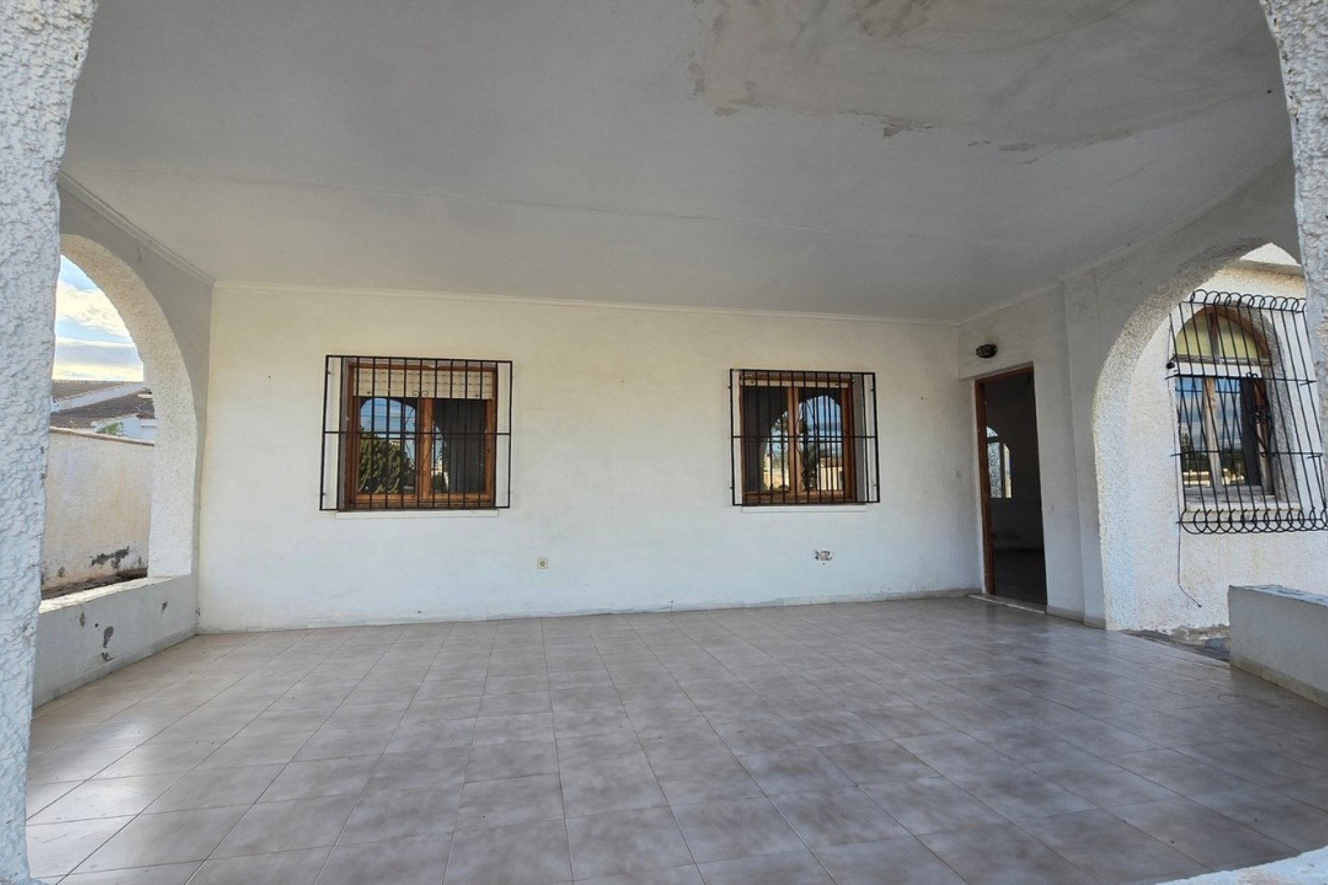 Resale - Villa -
Torrevieja - El Chaparral