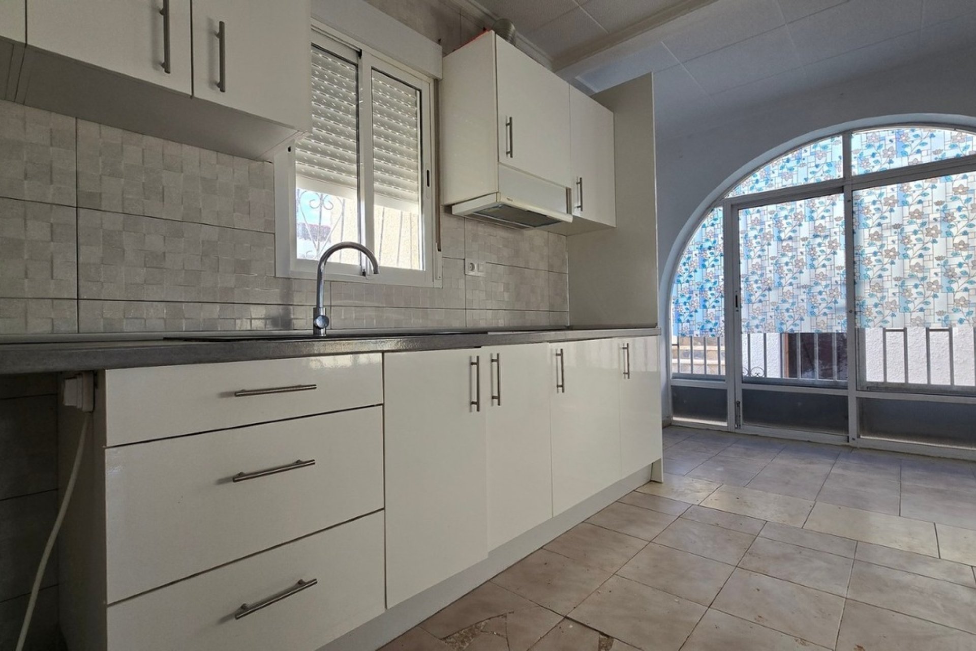 Resale - Villa -
Torrevieja - El Chaparral