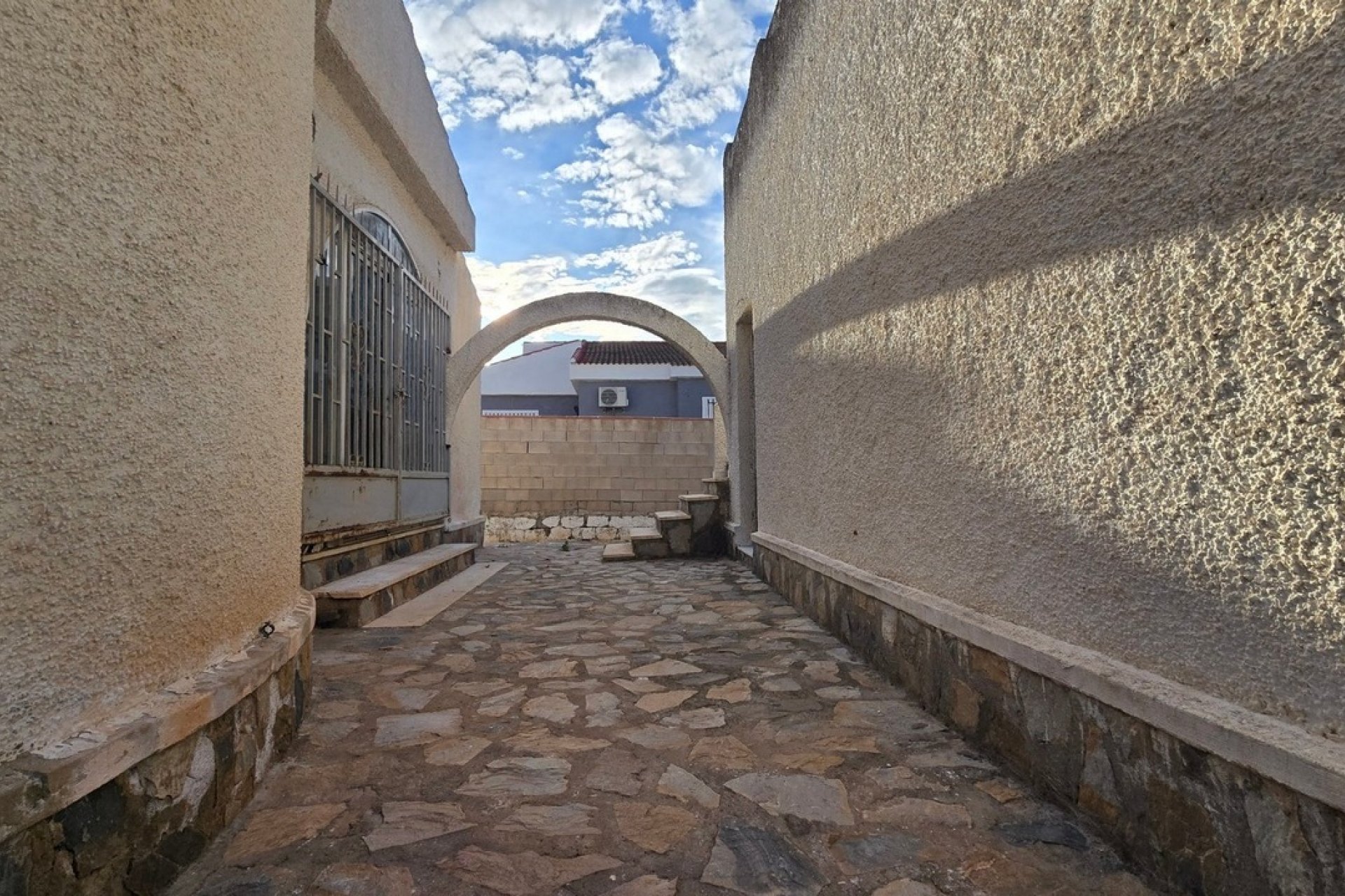 Resale - Villa -
Torrevieja - El Chaparral