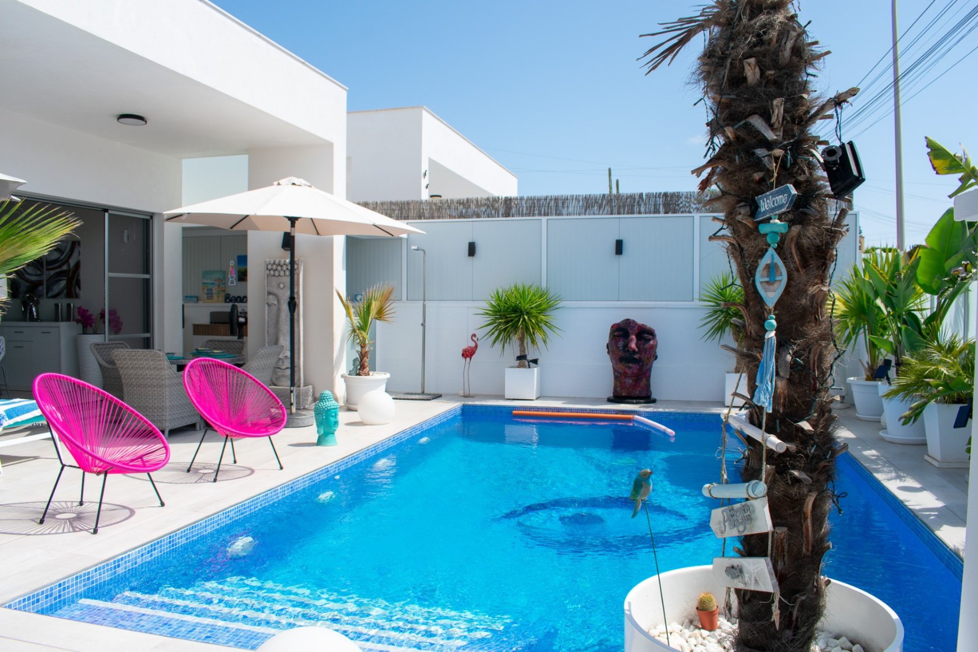 Resale - Villa -
Torrevieja - El Chaparral