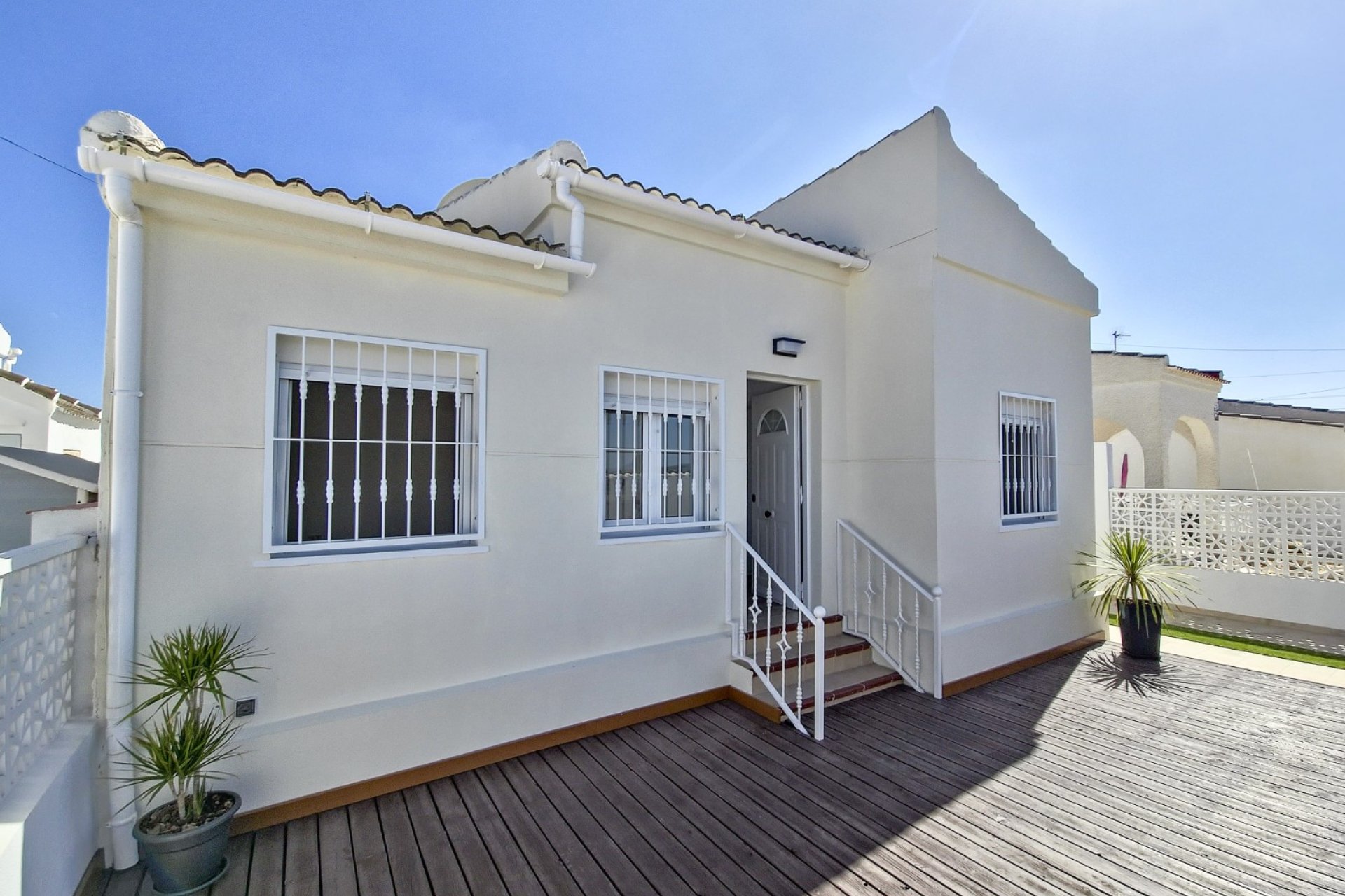 Resale - Villa -
Torrevieja - La Siesta