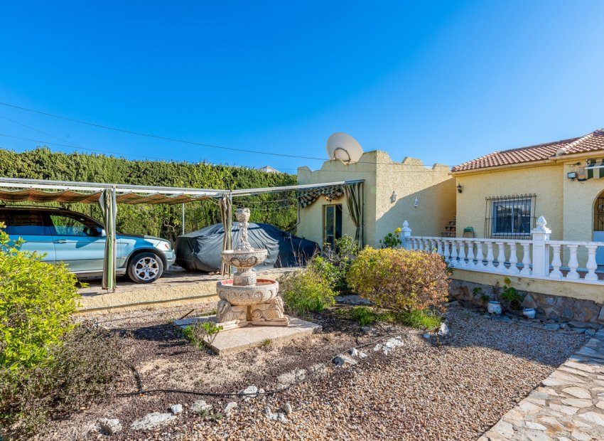 Resale - Villa -
Torrevieja - La Siesta