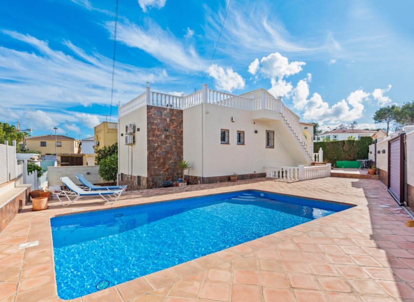 Resale - Villa -
Torrevieja - Los Balcones