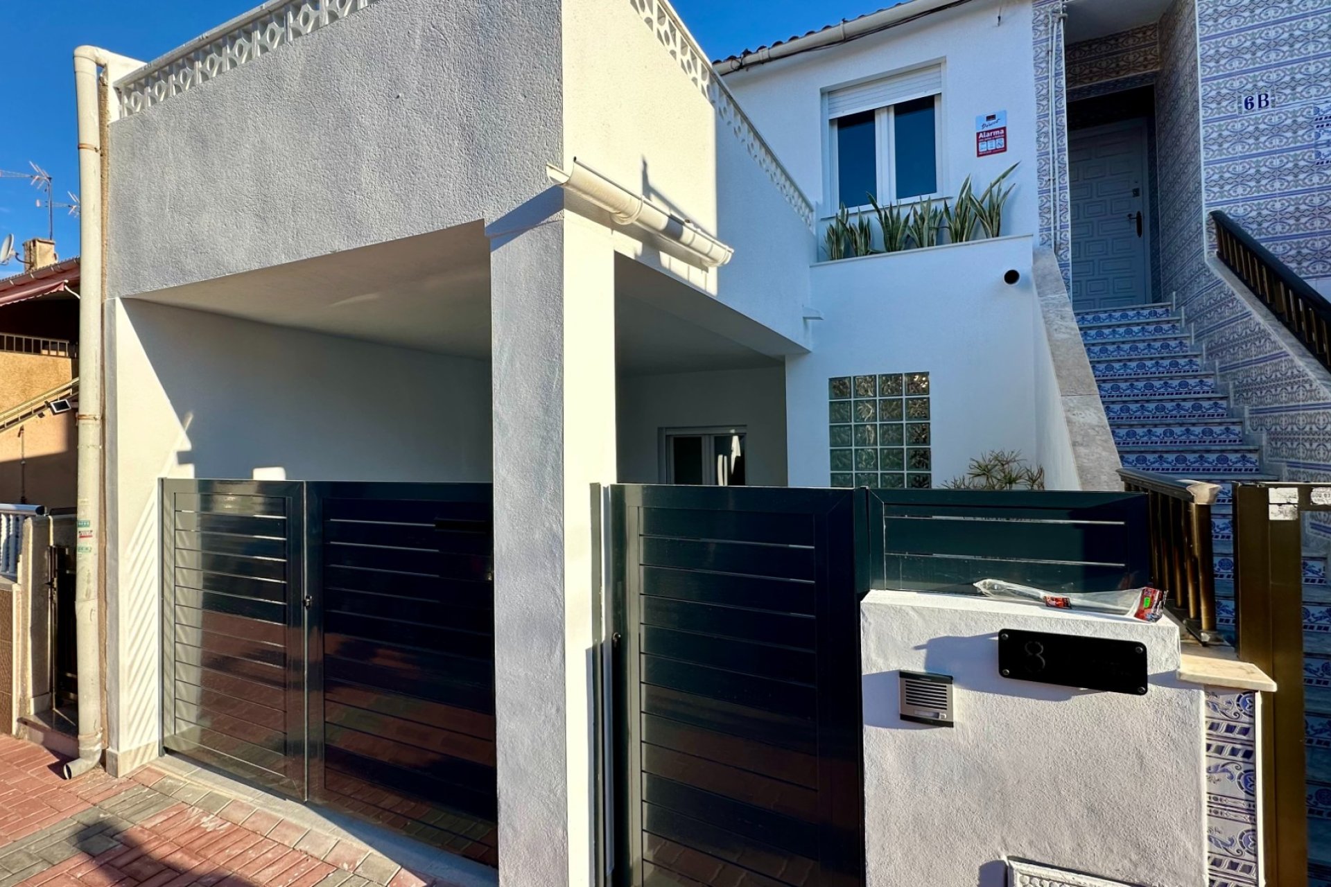 Resale - Villa -
Torrevieja - Playa de los Naufragos