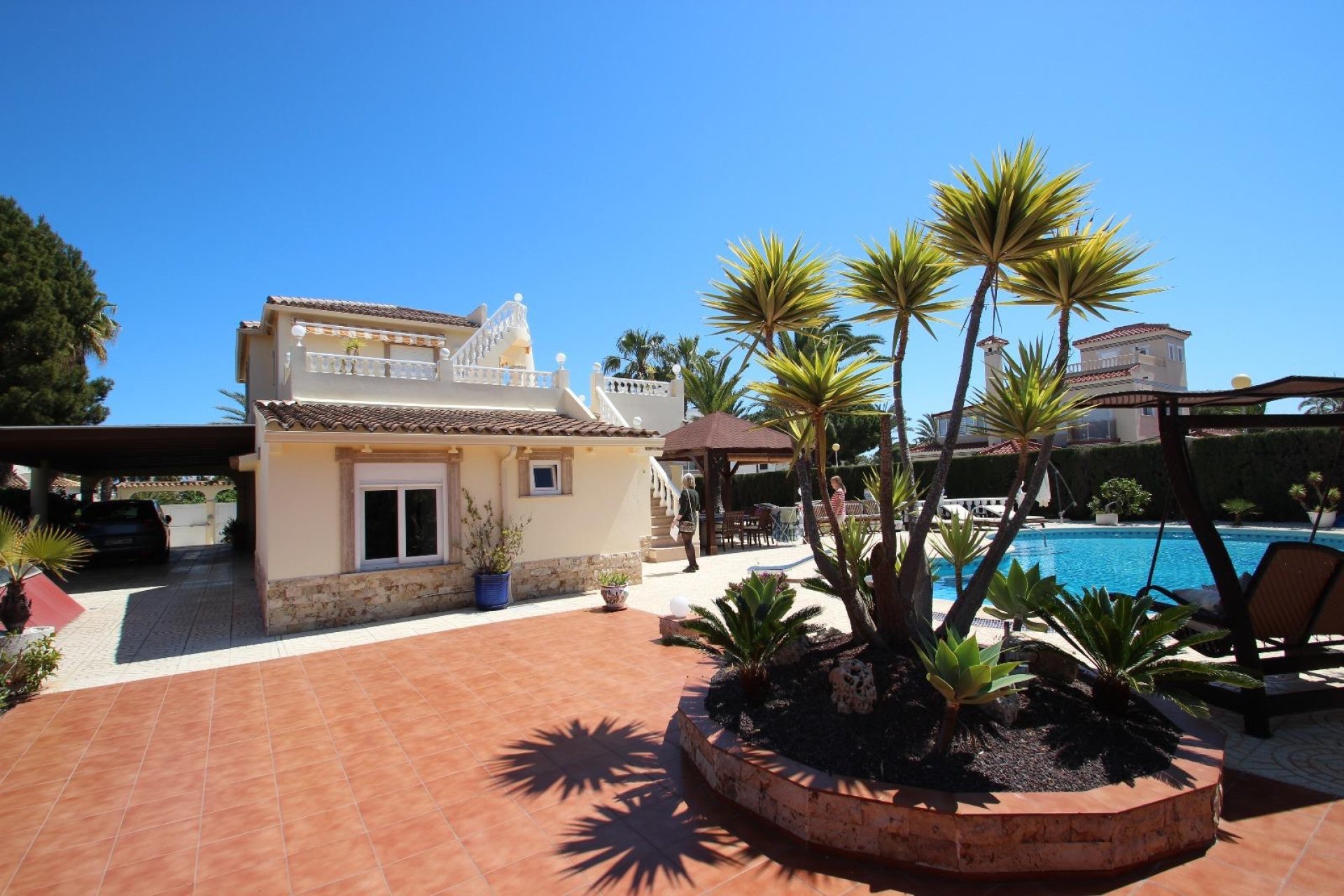 Resale - Villa -
Torrevieja - Punta Prima