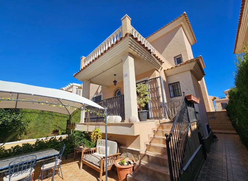 Resale - Villa -
Torrevieja - Royal Park