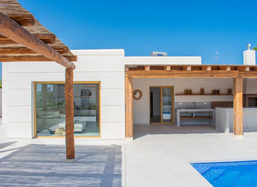 Resale - Villa -
Torrevieja - Torreta Florida