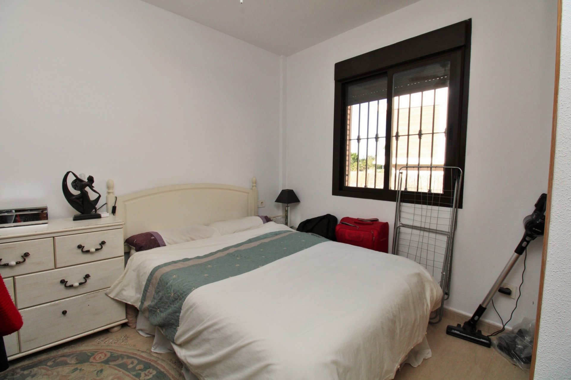 Resale - Villa -
Villamartín - PAU 8